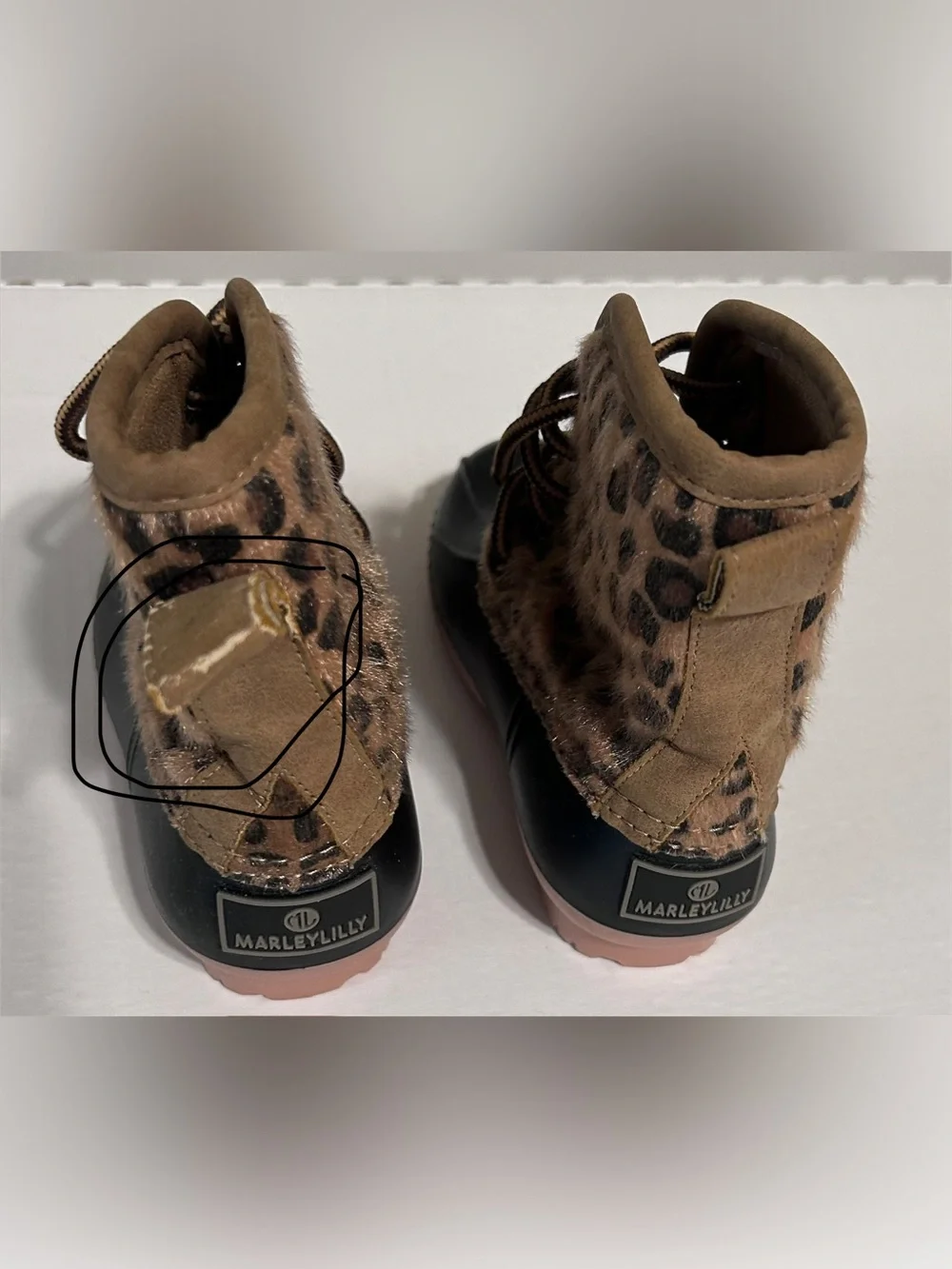 Girls Size 10 MARLEYLILLY Kids Leopard Duck Boots Water Resistant Bottom. READ